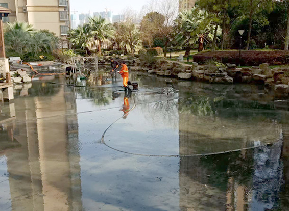 宜秀景观池淤泥清理